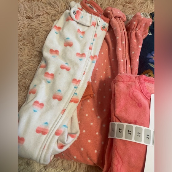 Bundle of 6 Girls’ 2T Carter’s Fleece Footed Pajamas – Zipper Front - Picture 4 of 4
